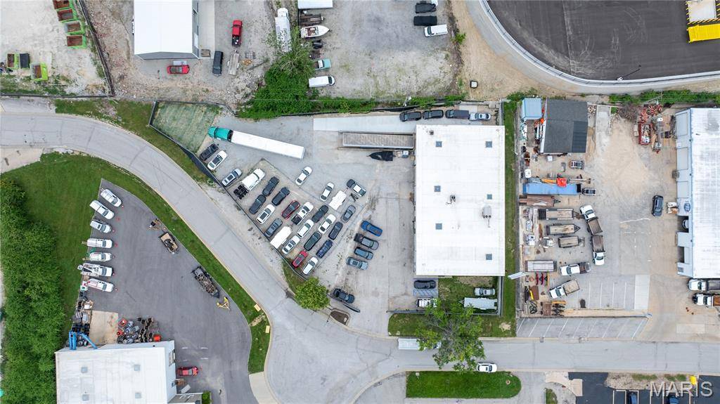 1335 Charlestown Industrial DR, St Charles, MO 63303