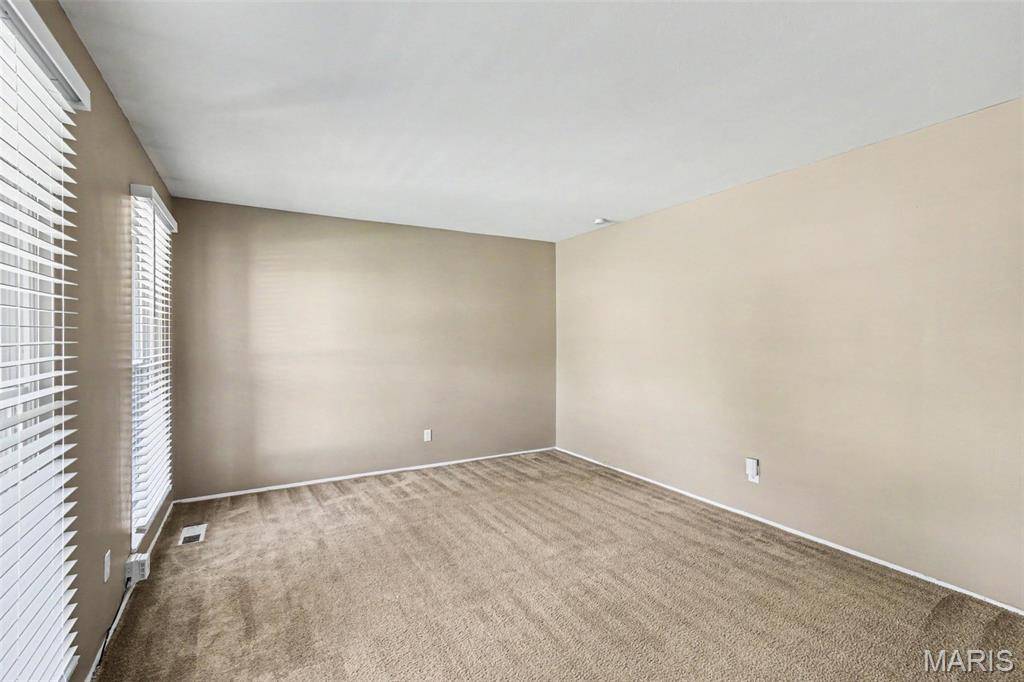11952 Cato DR, Florissant, MO 63033