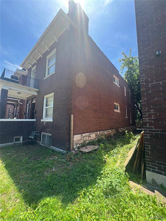 4142 W Kossuth AVE, St Louis, MO 63115