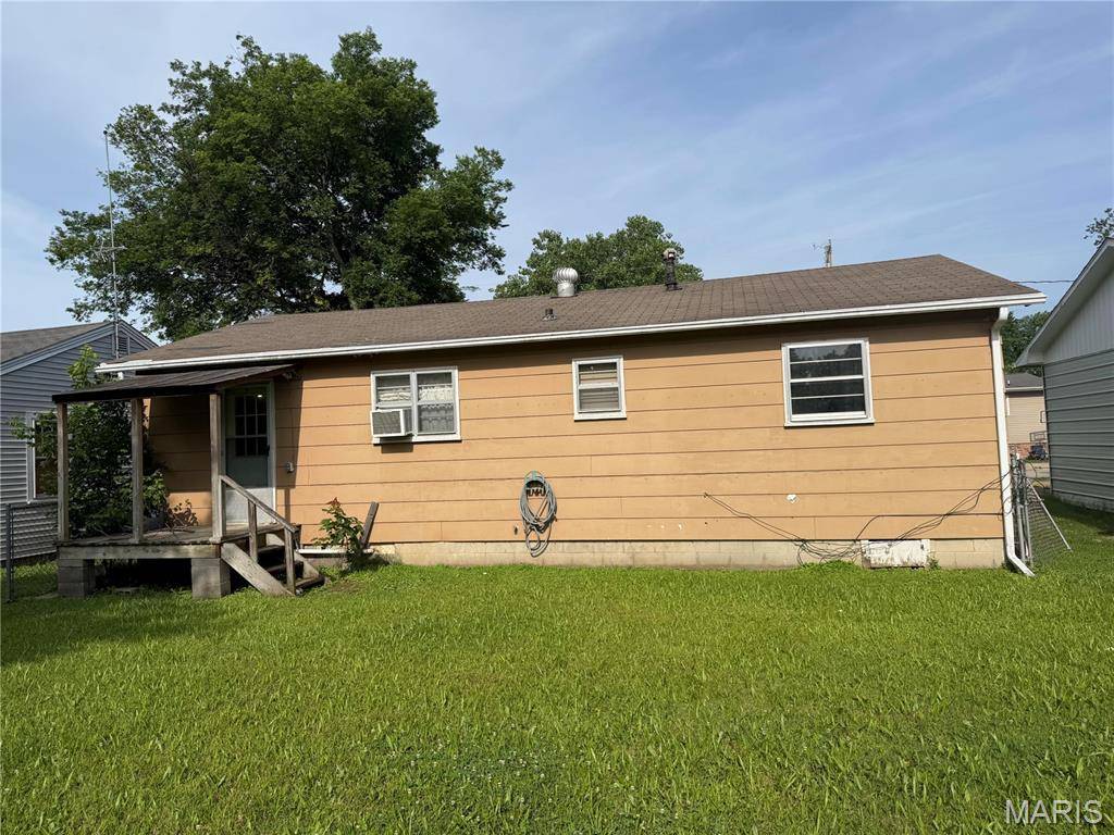 2032 Tennesee Ave, Poplar Bluff, MO 63901