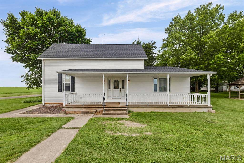 809 S Front ST, Okawville, IL 62271