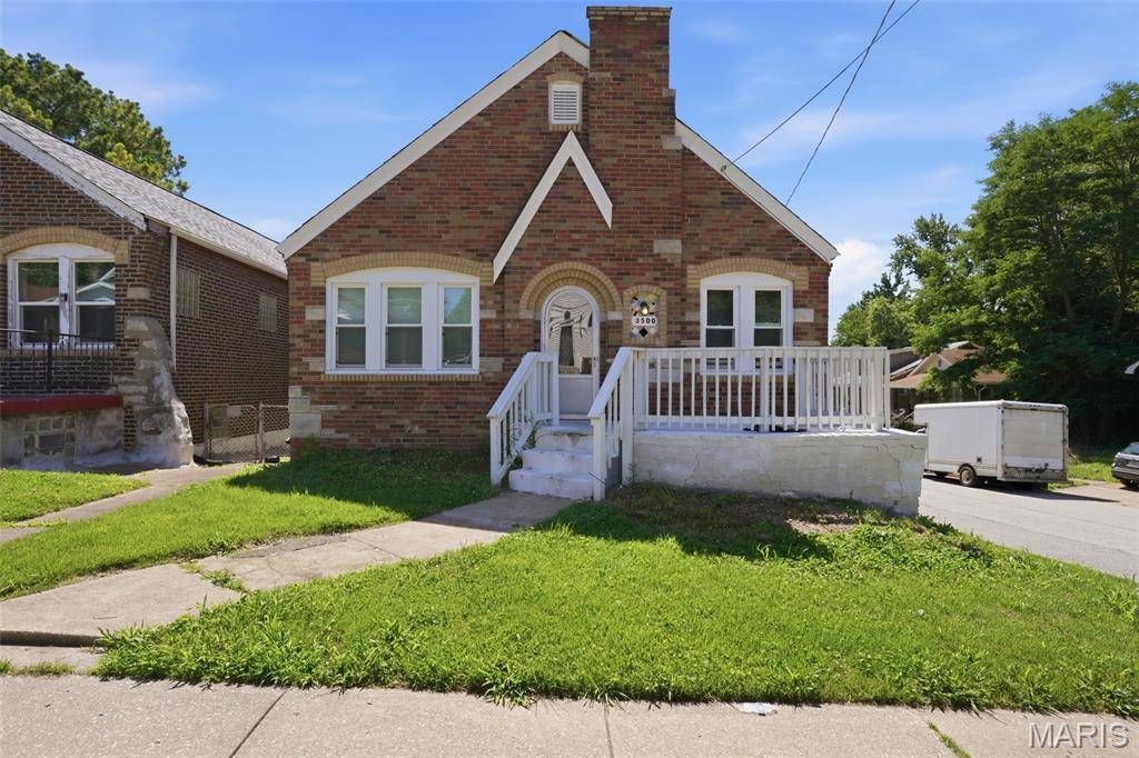 3500 West PL, St Louis, MO 63121
