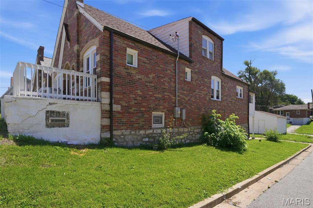 3500 West PL, St Louis, MO 63121