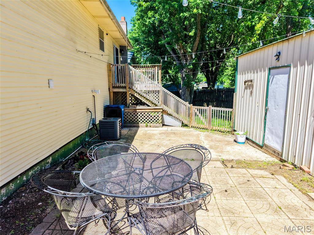 1307 E Chestnut ST, Desloge, MO 63601