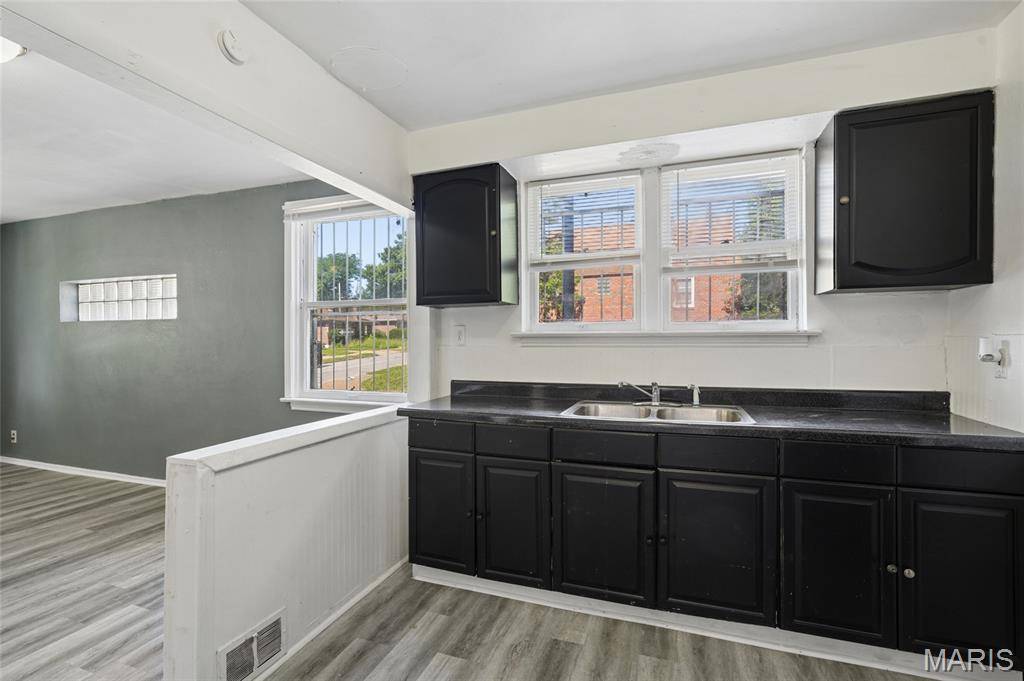 837 Wall ST, St Louis, MO 63147