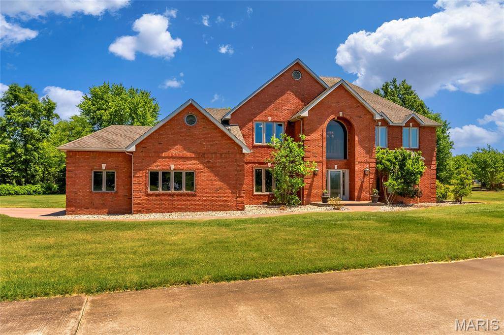 12863 Bowling Alley, Benton, IL 62812