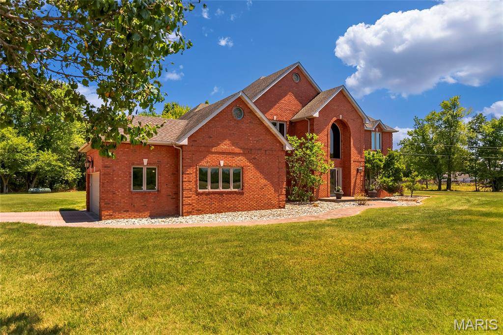 12863 Bowling Alley, Benton, IL 62812