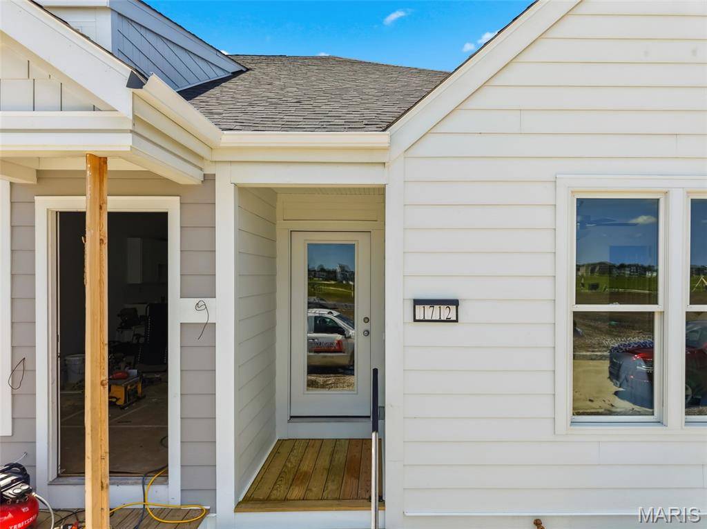 1712 Dyess ST, St Charles, MO 63301