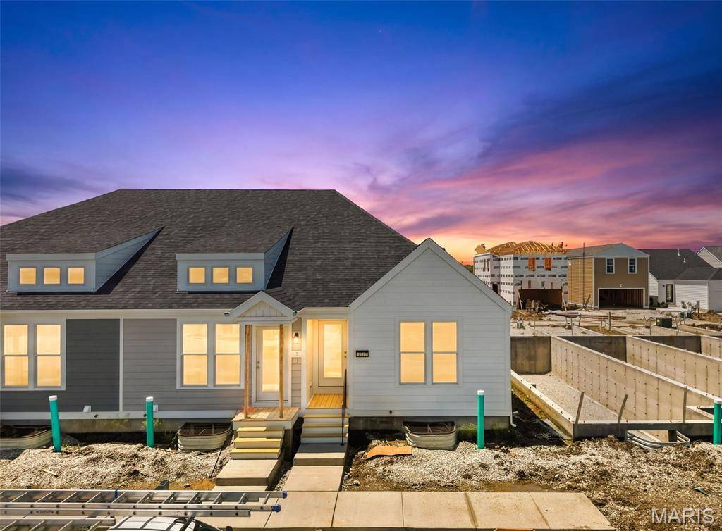 1712 Dyess ST, St Charles, MO 63301