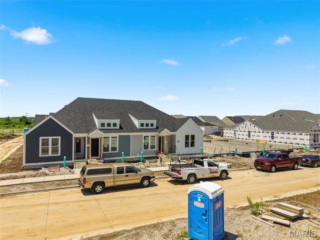 1712 Dyess ST, St Charles, MO 63301