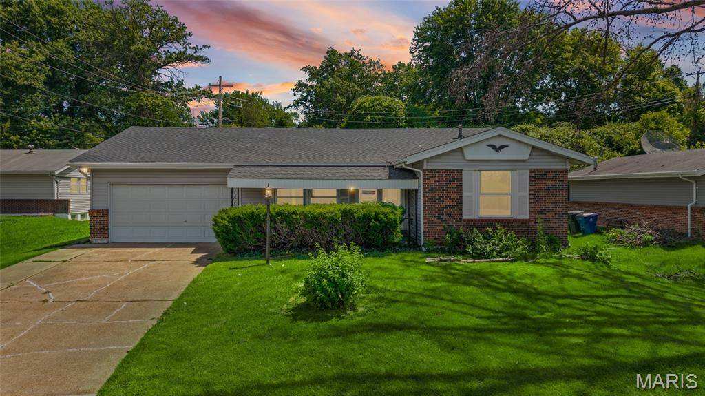 11790 New Halls Ferry RD, Florissant, MO 63033