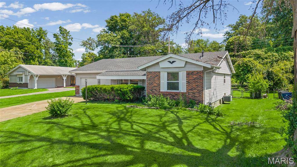 11790 New Halls Ferry RD, Florissant, MO 63033