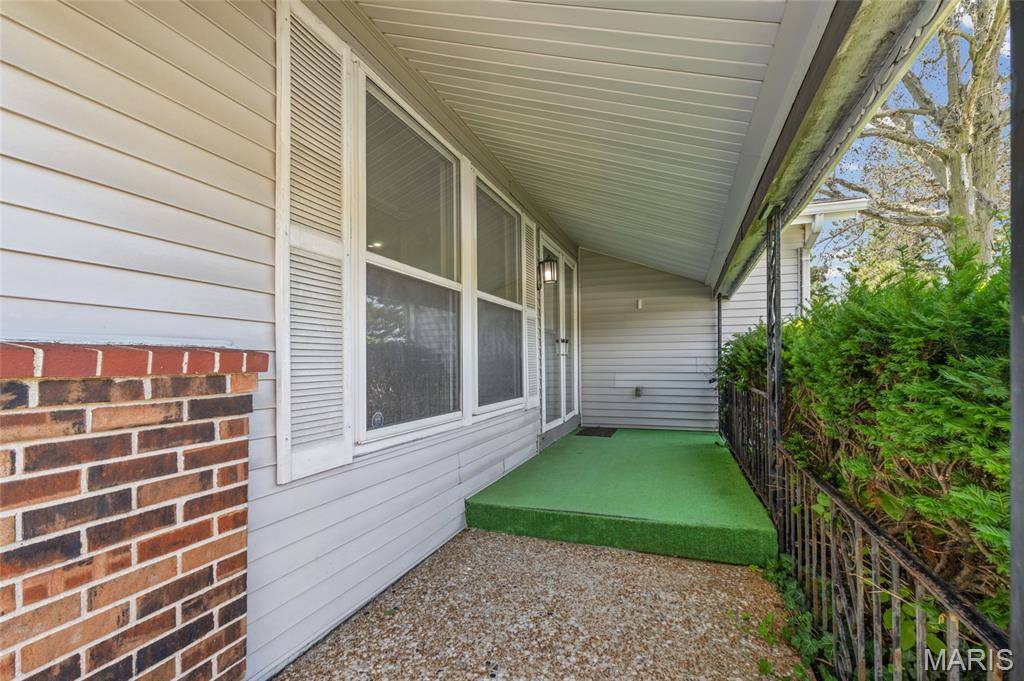11790 New Halls Ferry RD, Florissant, MO 63033