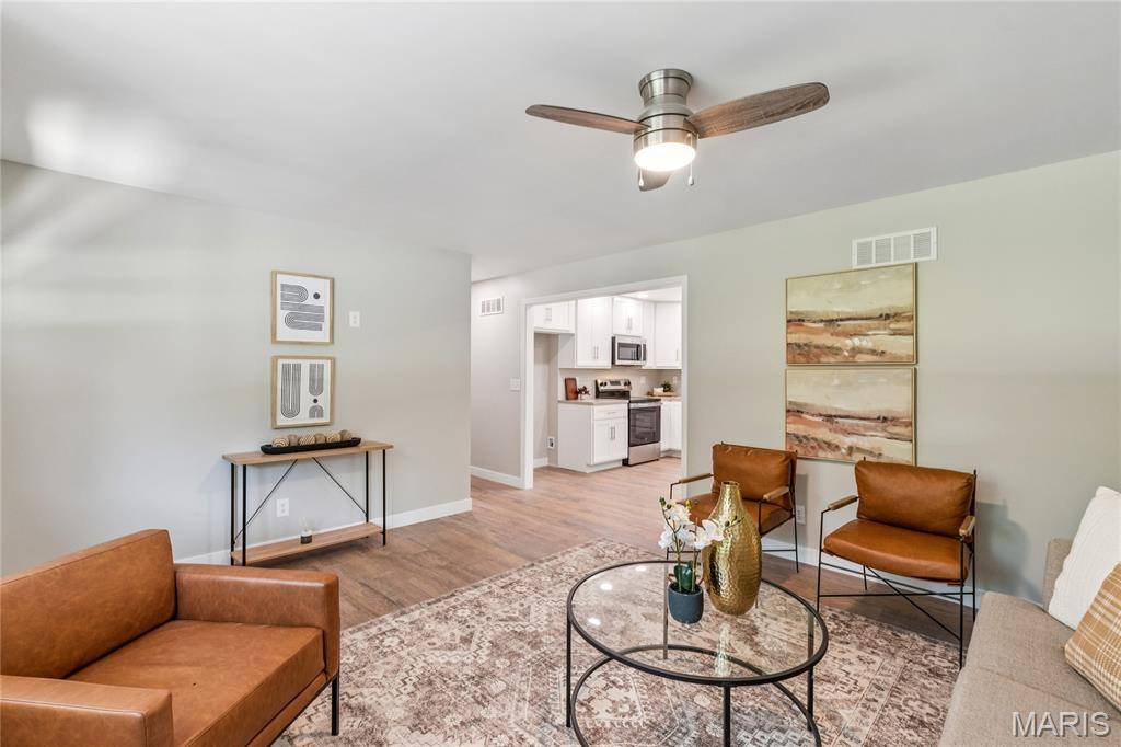 1740 Parr RD, Wentzville, MO 63385