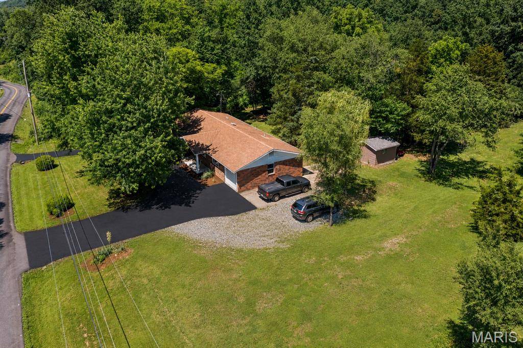 1740 Parr RD, Wentzville, MO 63385