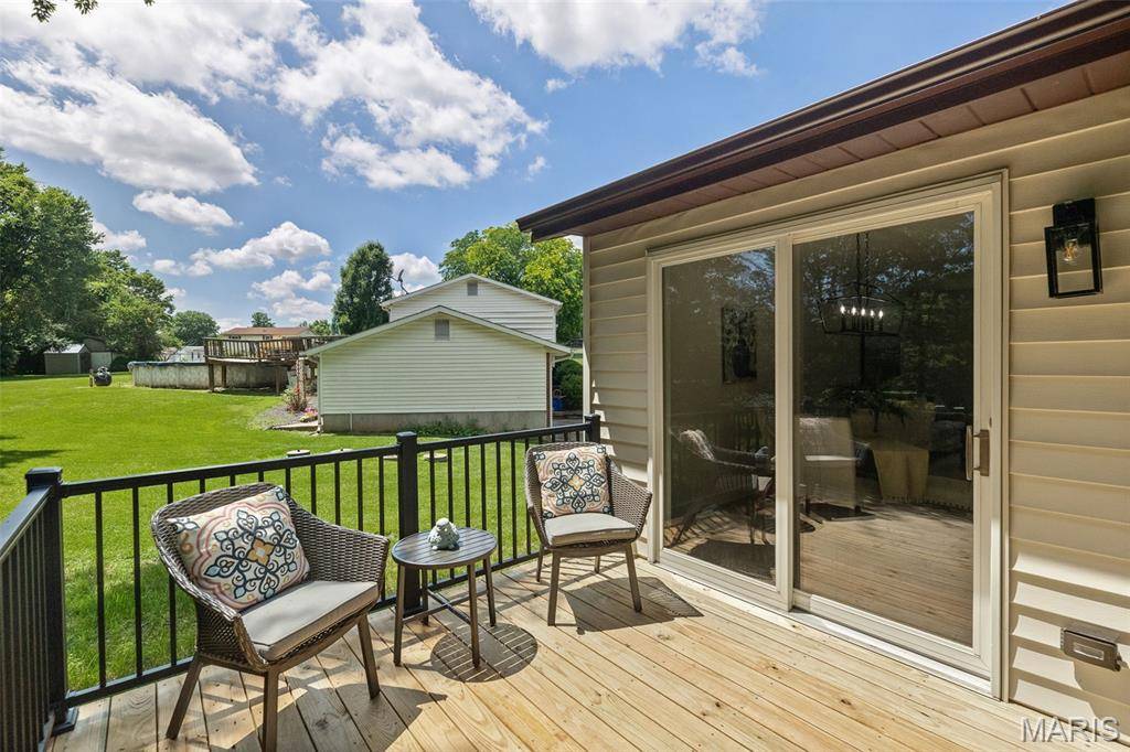 410 Saint Anthony DR, Godfrey, IL 62035