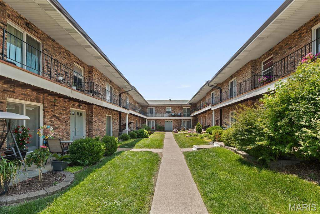6934 Colonial Woods DR #89, St Louis, MO 63129