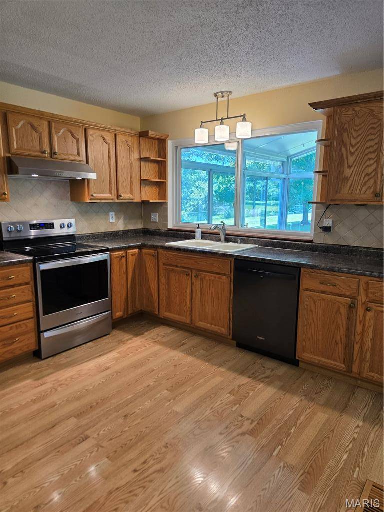 11561 Patty Ann DR, Unincorporated, MO 63146