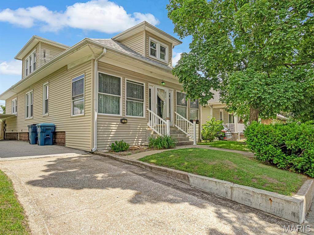 737 Madison AVE, Wood River, IL 62095