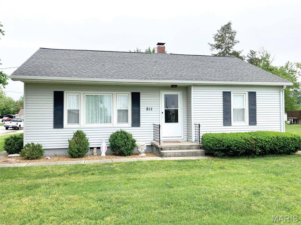 811 E 2nd ST, Beckemeyer, IL 62219