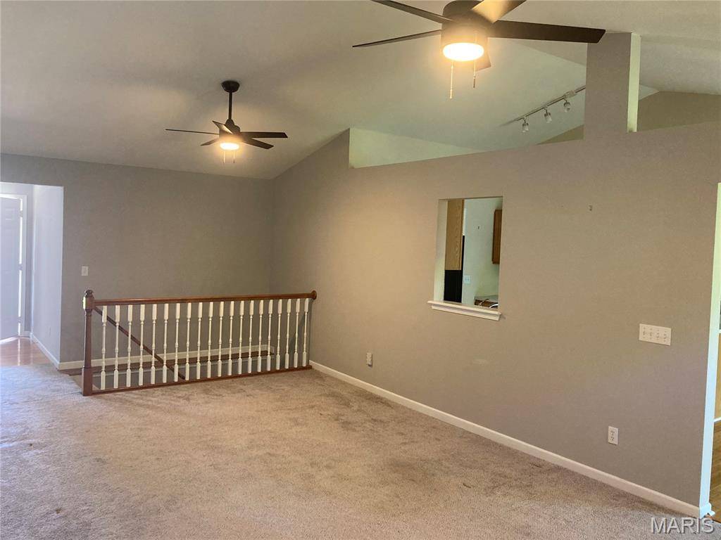 609 Meadowview CT, Warrenton, MO 63383