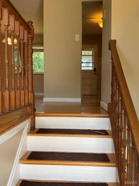 17 Saint Lawrence DR, Ballwin, MO 63021