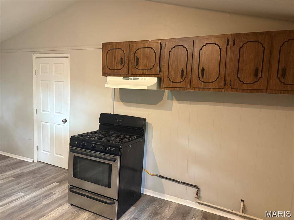 8803 Corwin DR, Jennings, MO 63136