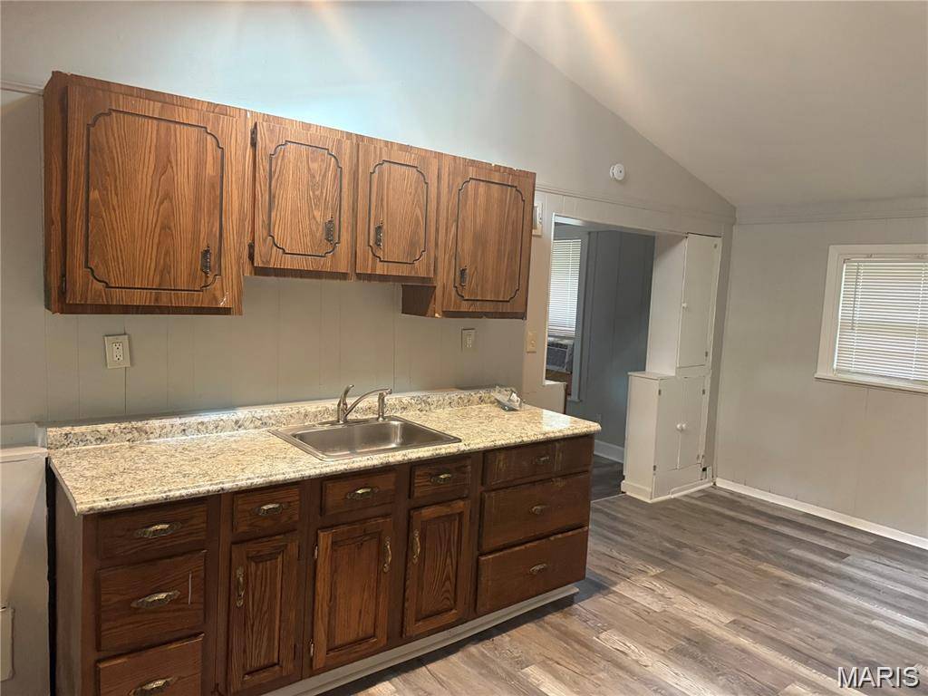 8803 Corwin DR, Jennings, MO 63136