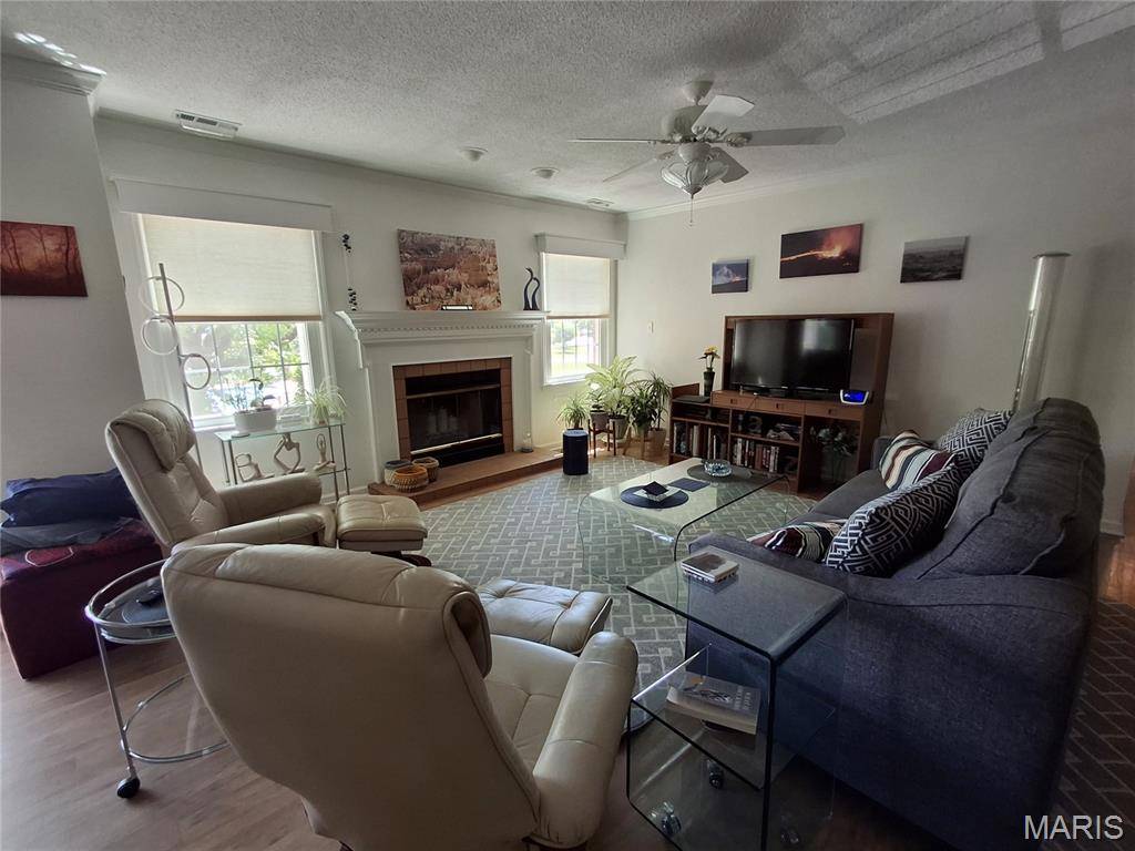 223 Country Club VW, Edwardsville, IL 62025