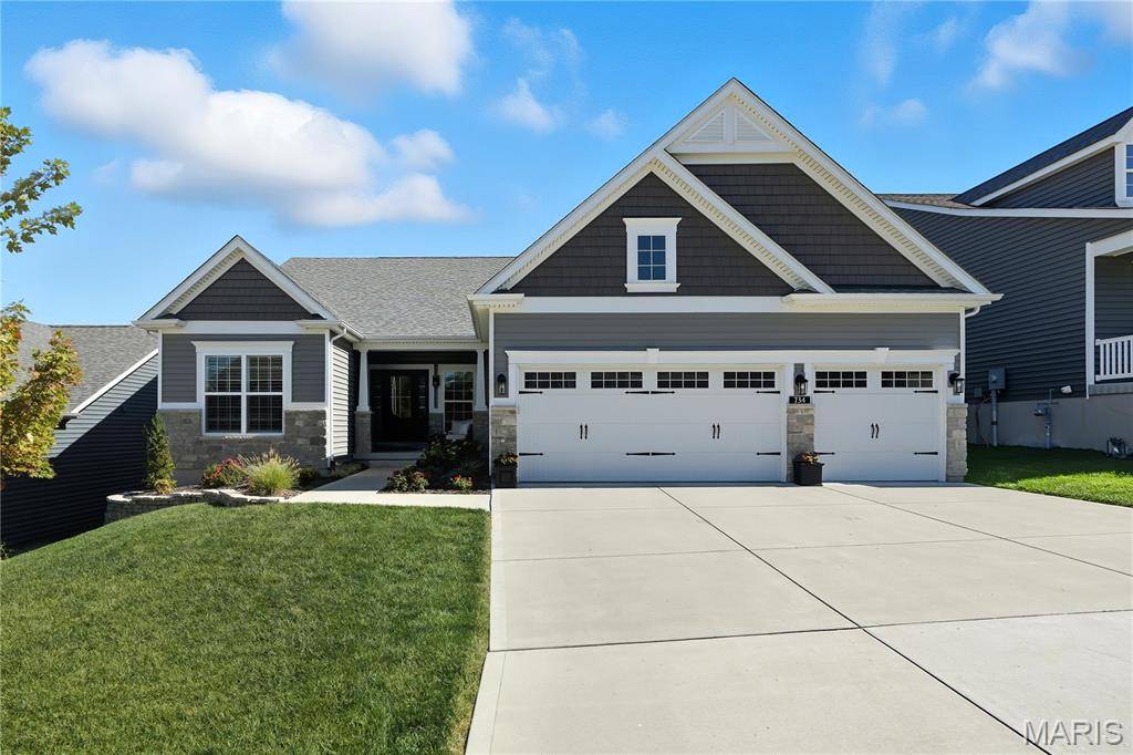 734 Crested Point DR, Eureka, MO 63025
