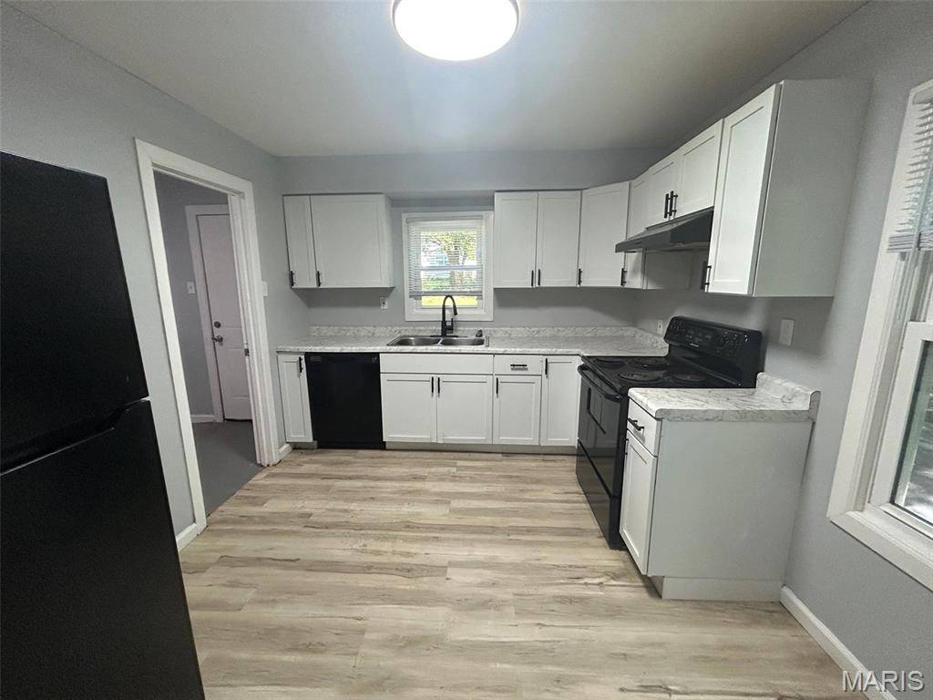 5 Cady DR, Calverton Park, MO 63135