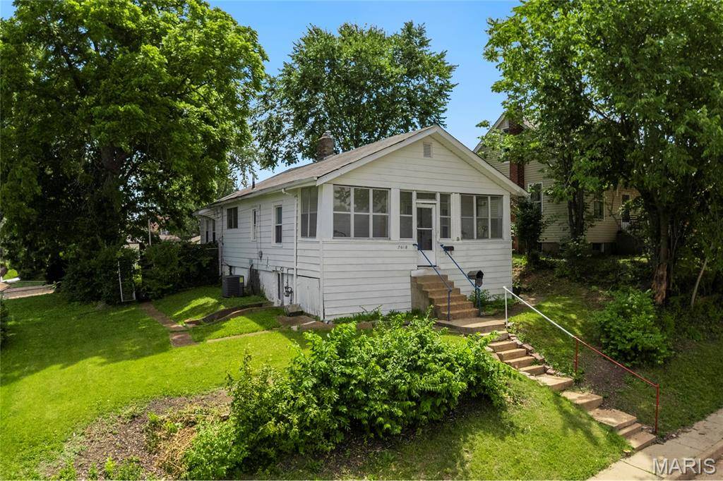 2618 Pearl AVE, St Louis, MO 63139