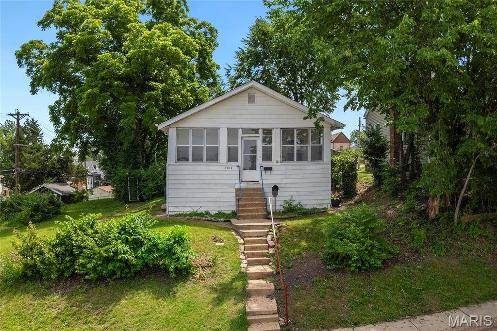 2618 Pearl AVE, St Louis, MO 63139