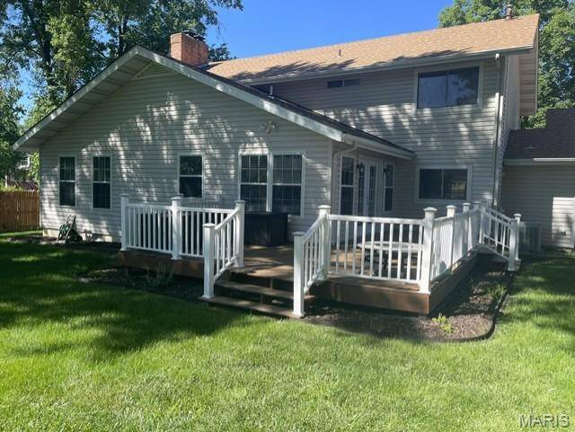 240 Victory LN, St Charles, MO 63303