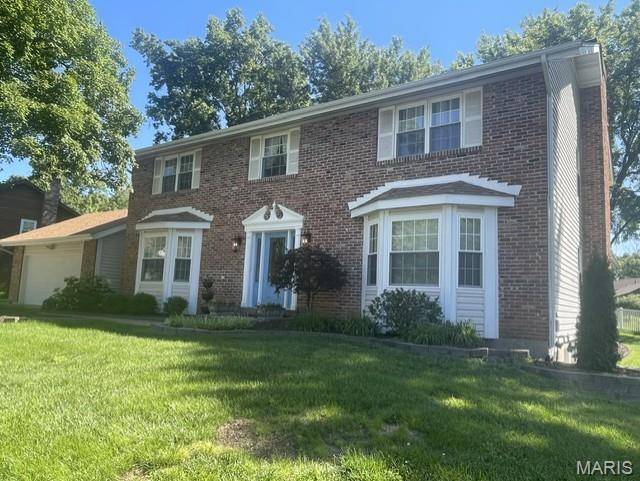 240 Victory LN, St Charles, MO 63303