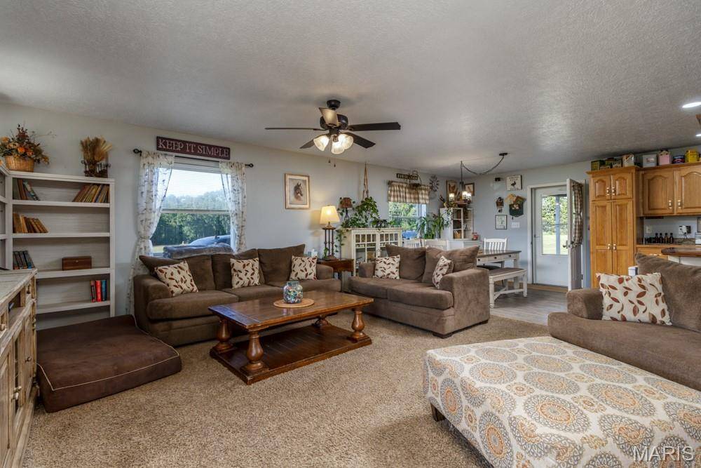 34116 Olathe DR, Lebanon, MO 65536