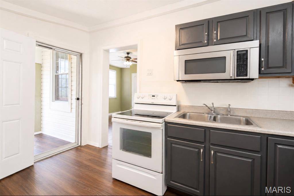 215 Weiss AVE, St Louis, MO 63125