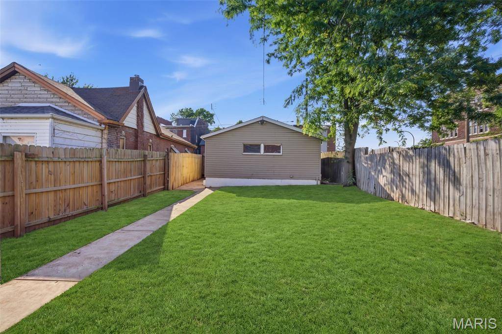 4405 Alaska AVE, St Louis, MO 63111