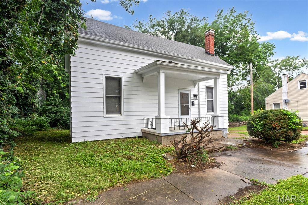 327 N 1st ST, Belleville, IL 62220