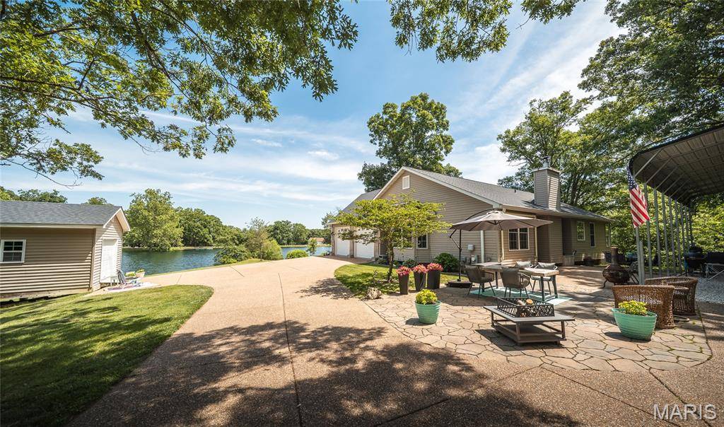 21212 Oak TRL, Warrenton, MO 63383