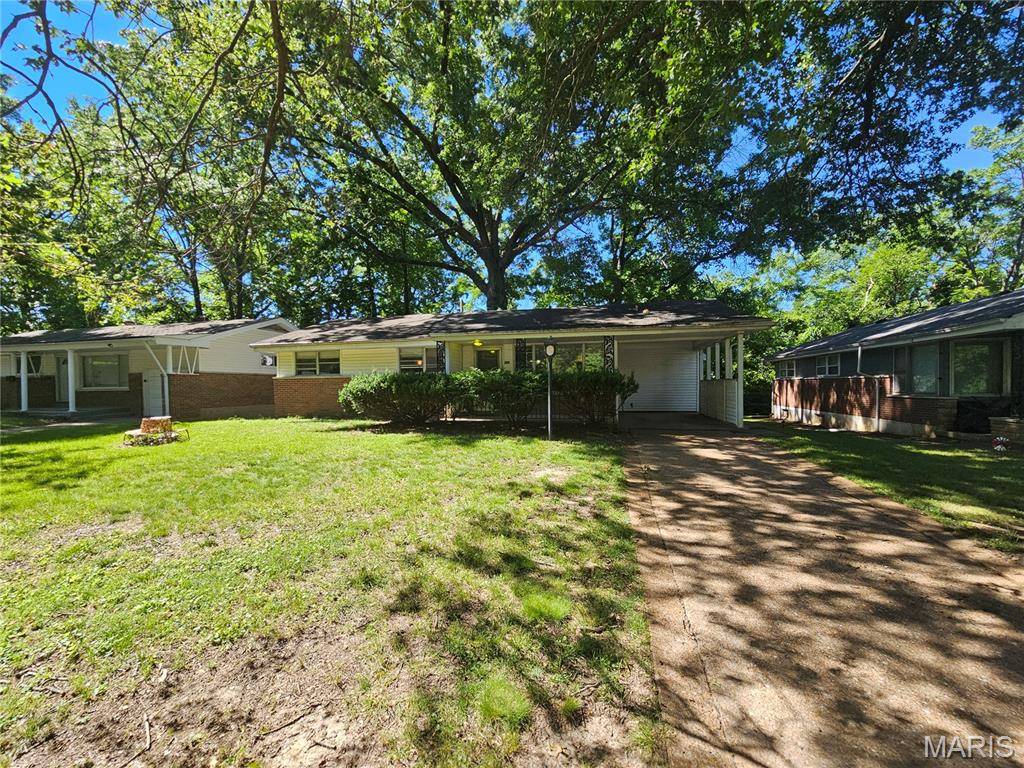 2356 Gardner DR, St Louis, MO 63136