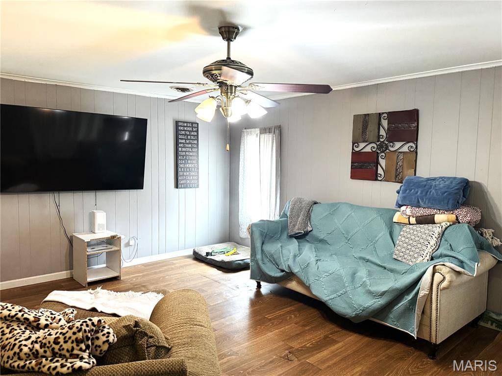 305 Centre ST, Cooter, MO 63839