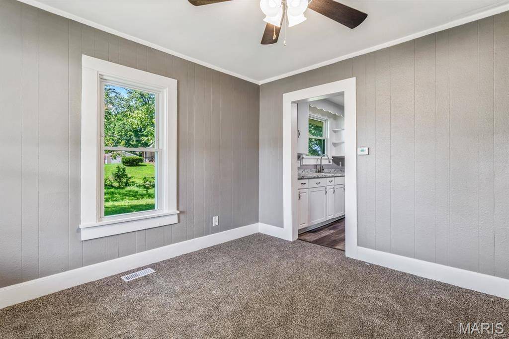212 7th ST, Park Hills, MO 63601