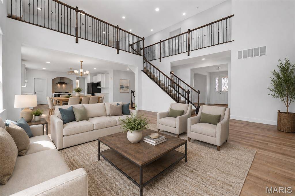 209 Haver Hill DR, Lake St Louis, MO 63367