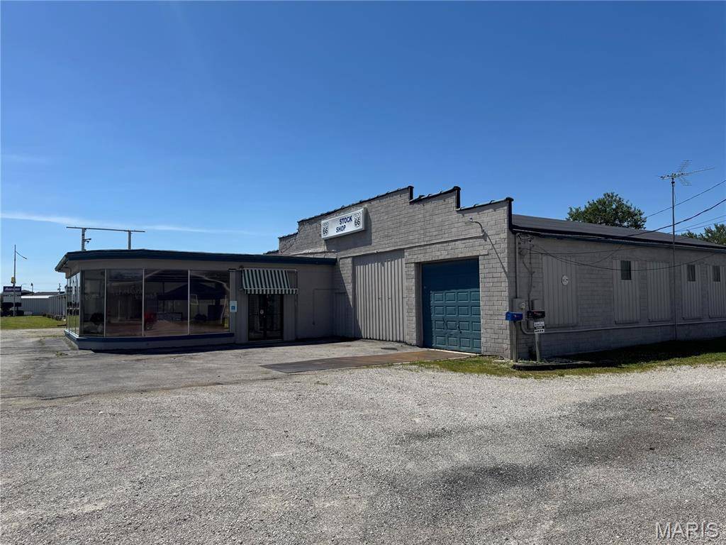 817 W Union AVE, Litchfield, IL 62056