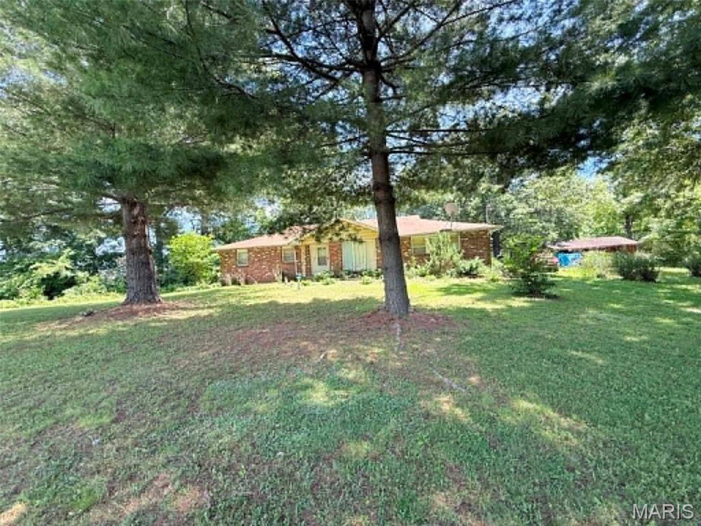 1874 Lake Henry AVE, Mulberry Grove, IL 62262
