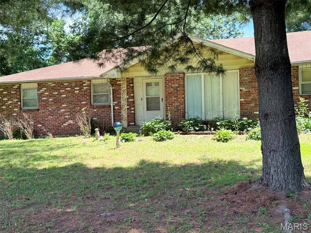 1874 Lake Henry AVE, Mulberry Grove, IL 62262