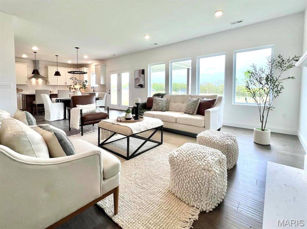 1 TBB OAKDALE C @CALEDONIA, O'fallon, MO 63368