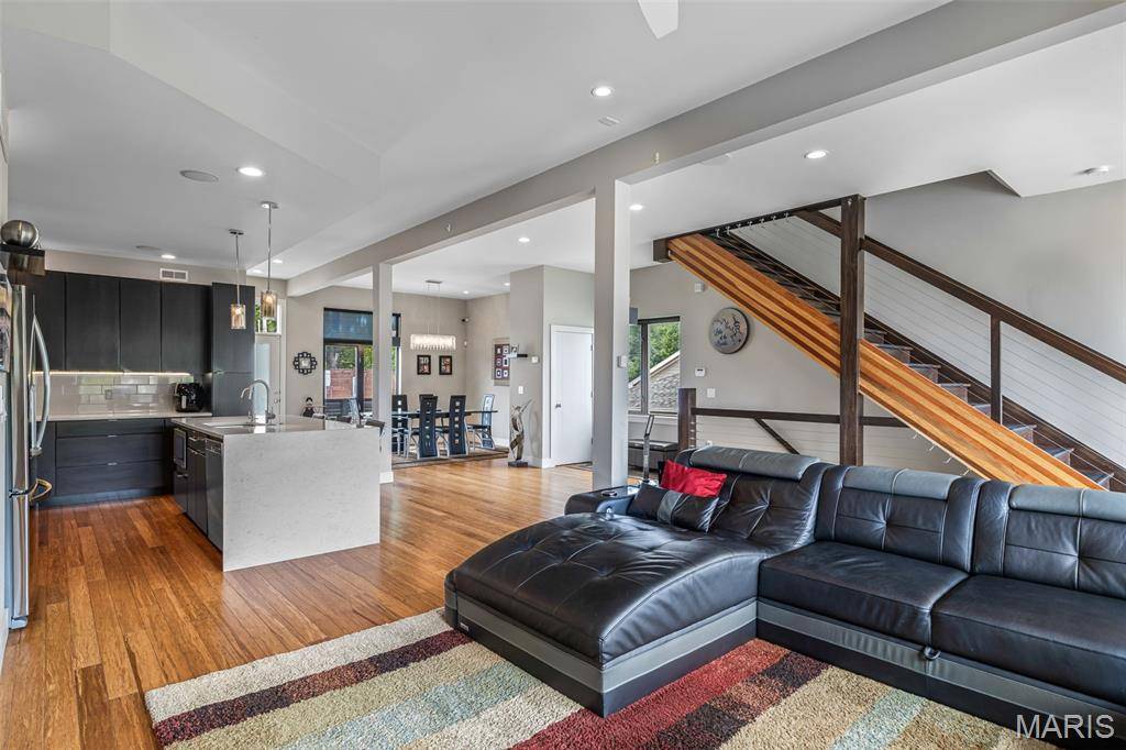 2834 Lafayette AVE, St Louis, MO 63104