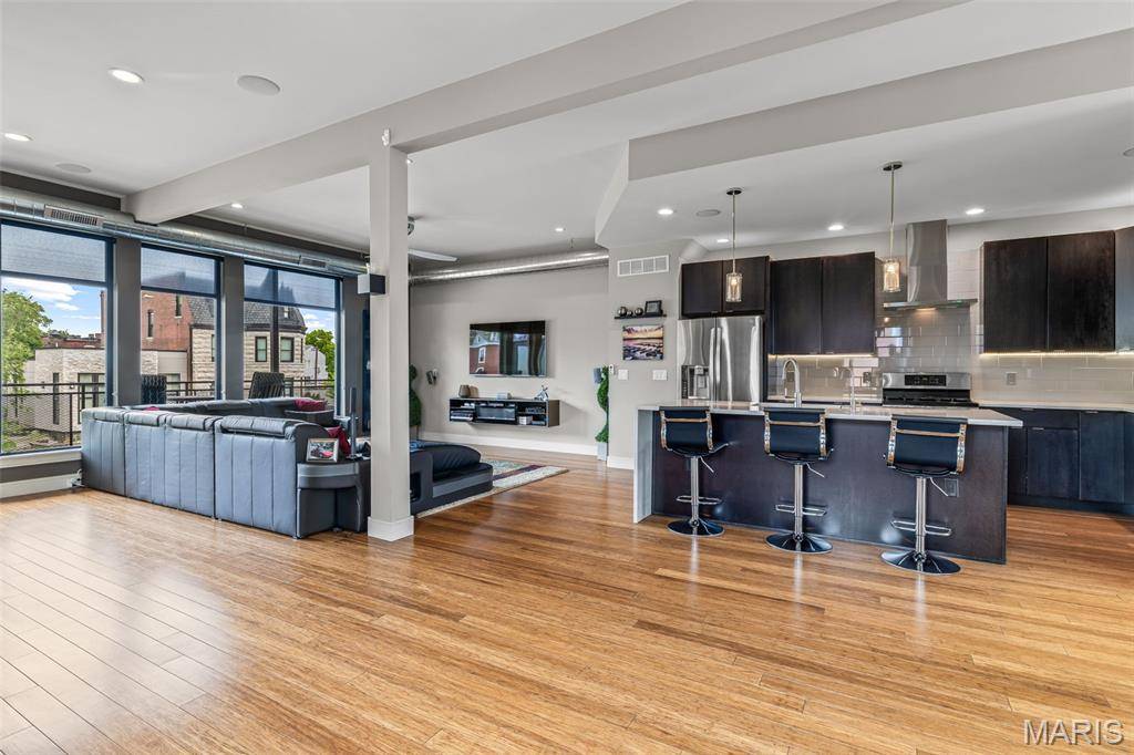 2834 Lafayette AVE, St Louis, MO 63104